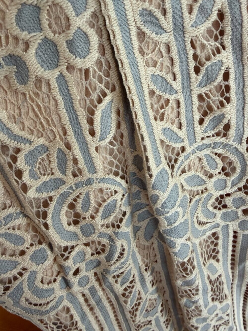 Cream Lace Ruffle-Hem Dress - Picture 4 of 4